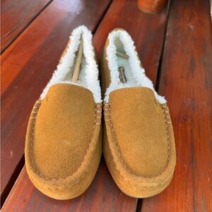 Koolaburra Ugg Tan Suede Slippers